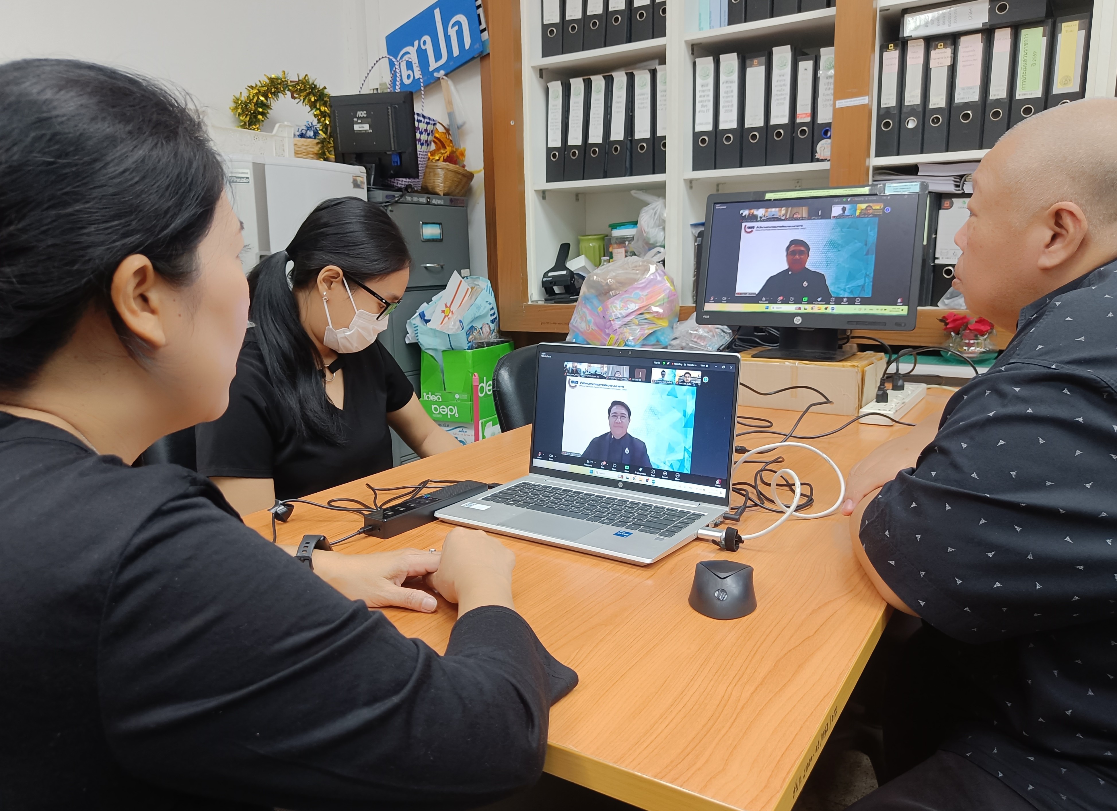 title - เข้าร่วมการประชุมชี้แจงกรอบและแนวทางการประเมินผลการปฏิบัติราชการของส่วนราชการ ประจำปีงบประมาณ พ.ศ. 2569-2570 ครั้งที่&nbsp;2 ผ่านสื่ออิเล็กทรอนิกส์ (ระบบ&nbsp;Zoom Meeting&nbsp;/&nbsp;Facebook Live และผ่านระบบ&nbsp;Youtube Live) ของสำนักงาน ก.พ.ร.